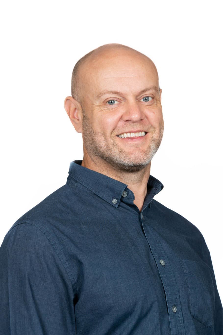 howard-simms-headshot-800x1200