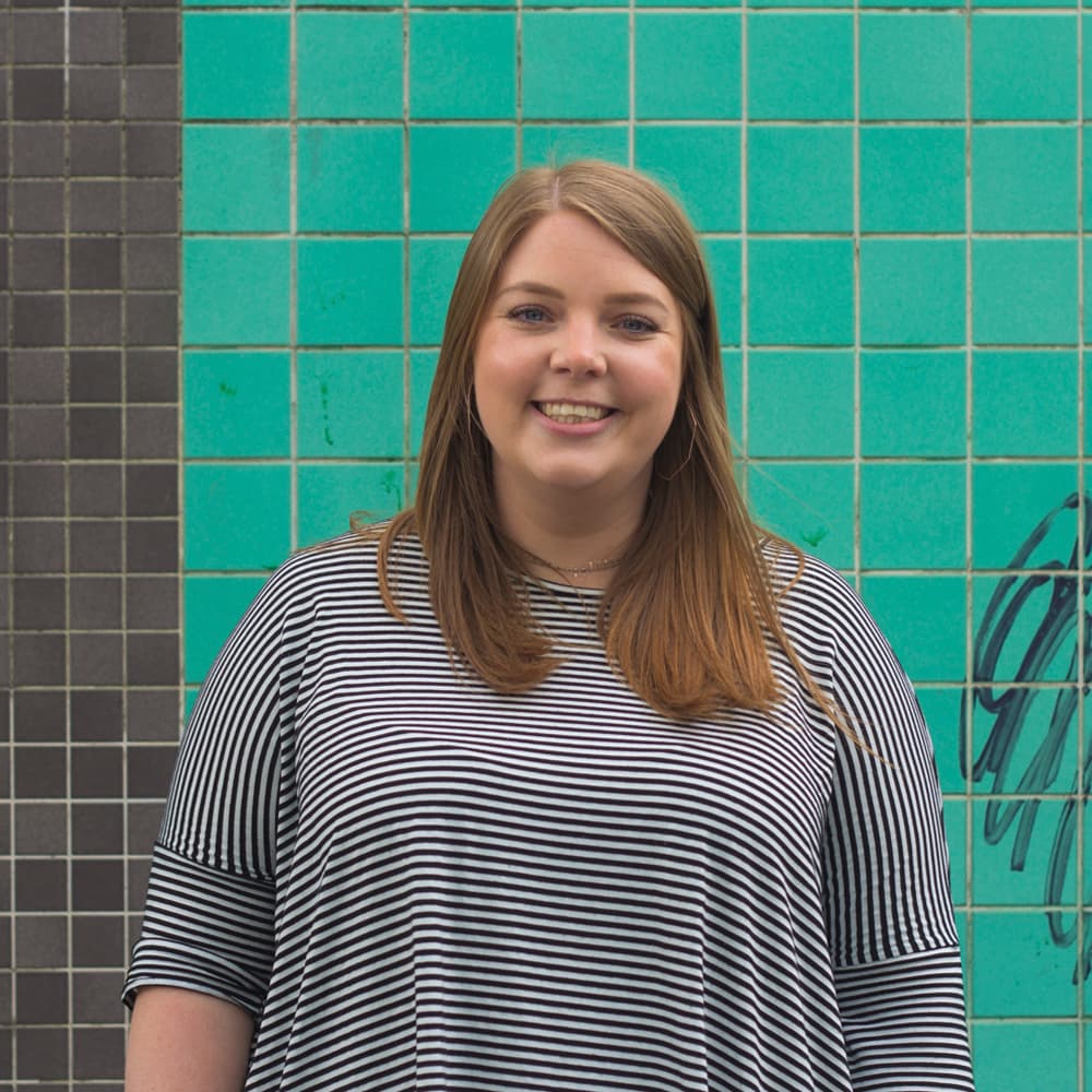 lizzie-astles-headshot-full